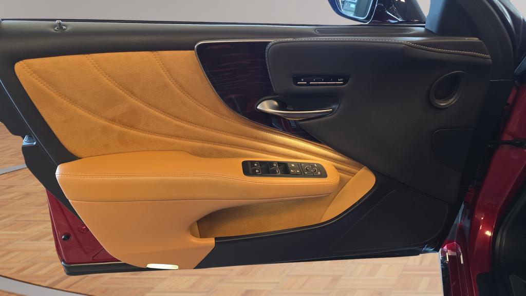 used 2022 Lexus LS 500 car, priced at $53,874