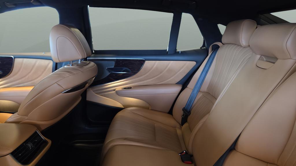 used 2022 Lexus LS 500 car, priced at $53,874