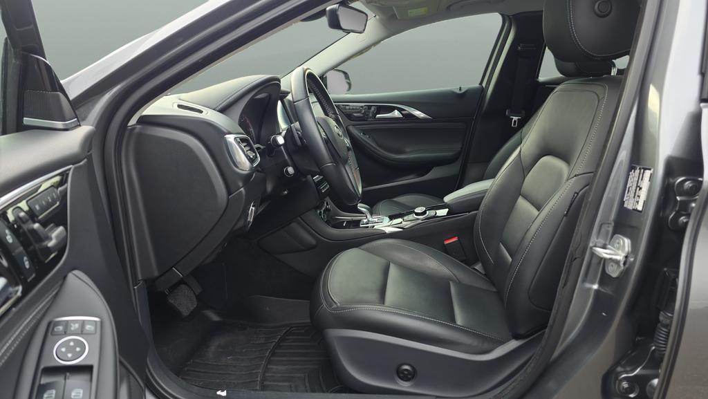 used 2018 INFINITI QX30 car, priced at $18,750