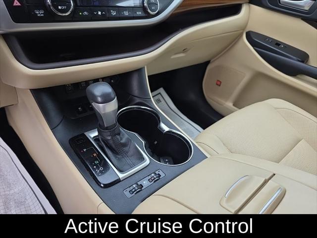 used 2019 Toyota Highlander car, priced at $31,500