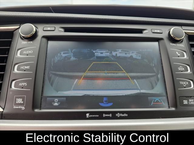 used 2019 Toyota Highlander car, priced at $31,500