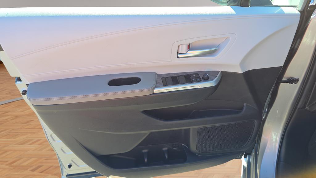 used 2025 Toyota Sienna car, priced at $47,270