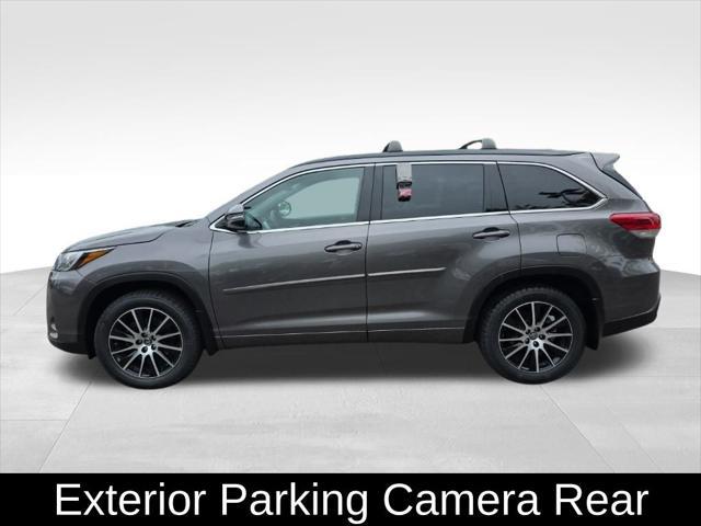 used 2018 Toyota Highlander car, priced at $23,995