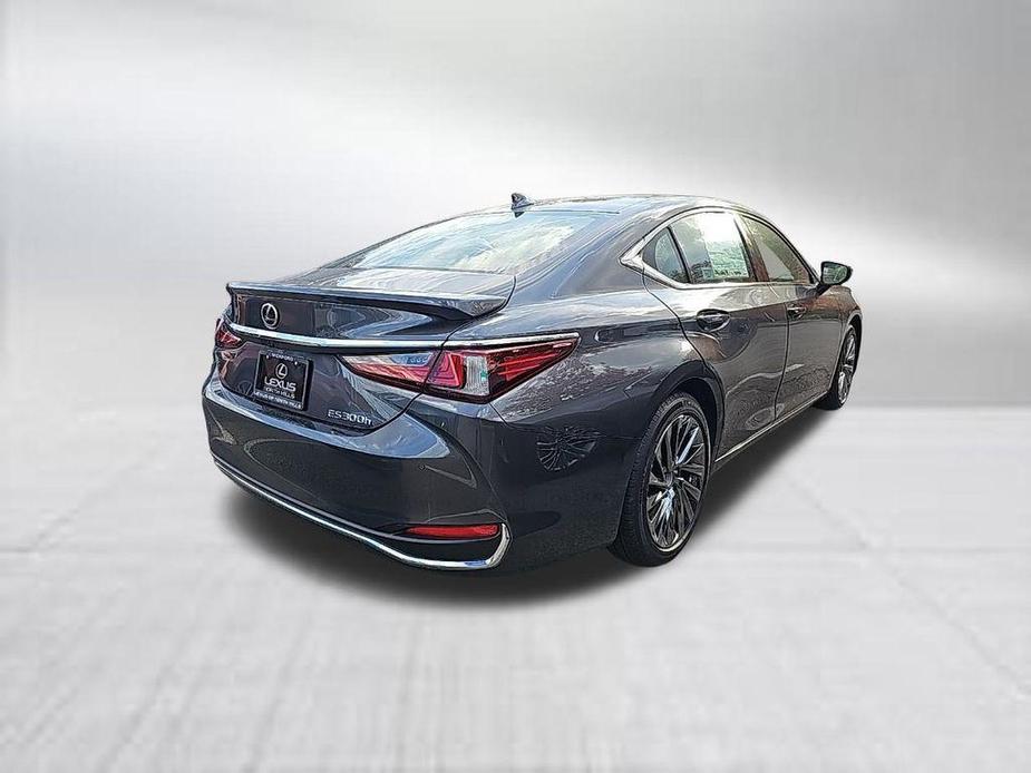 new 2025 Lexus ES 300h car, priced at $57,264