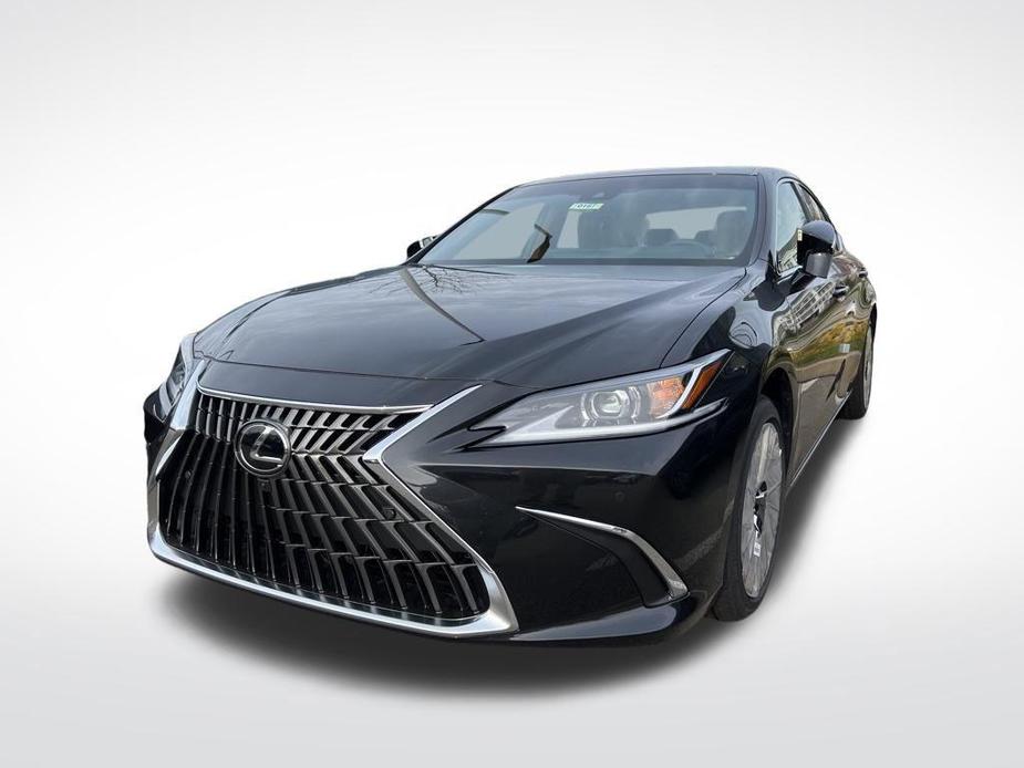 new 2025 Lexus ES 300h car, priced at $54,155