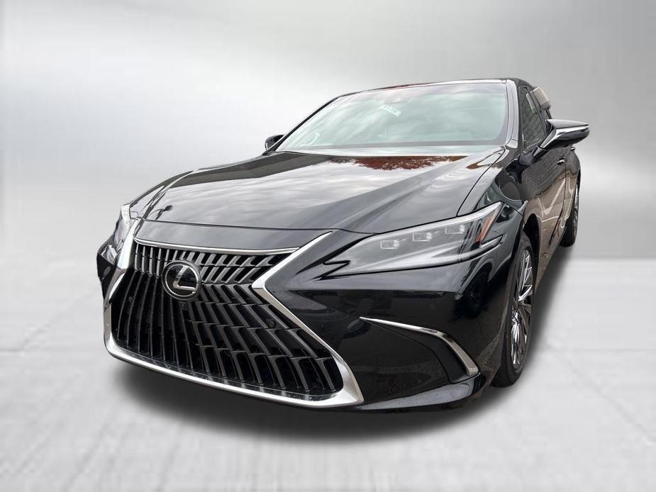 new 2025 Lexus ES 300h car, priced at $56,580