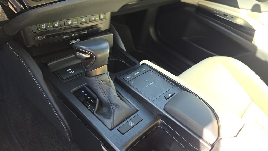 used 2022 Lexus ES 350 car, priced at $44,050