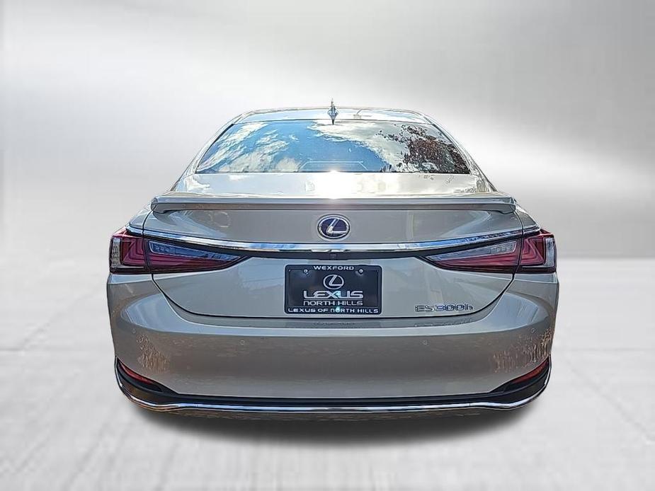 used 2021 Lexus ES 300h car, priced at $39,250