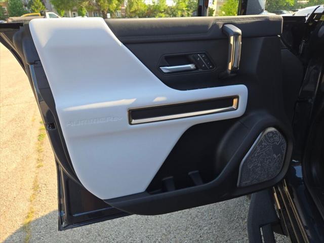 new 2025 GMC HUMMER EV SUV car, priced at $90,120