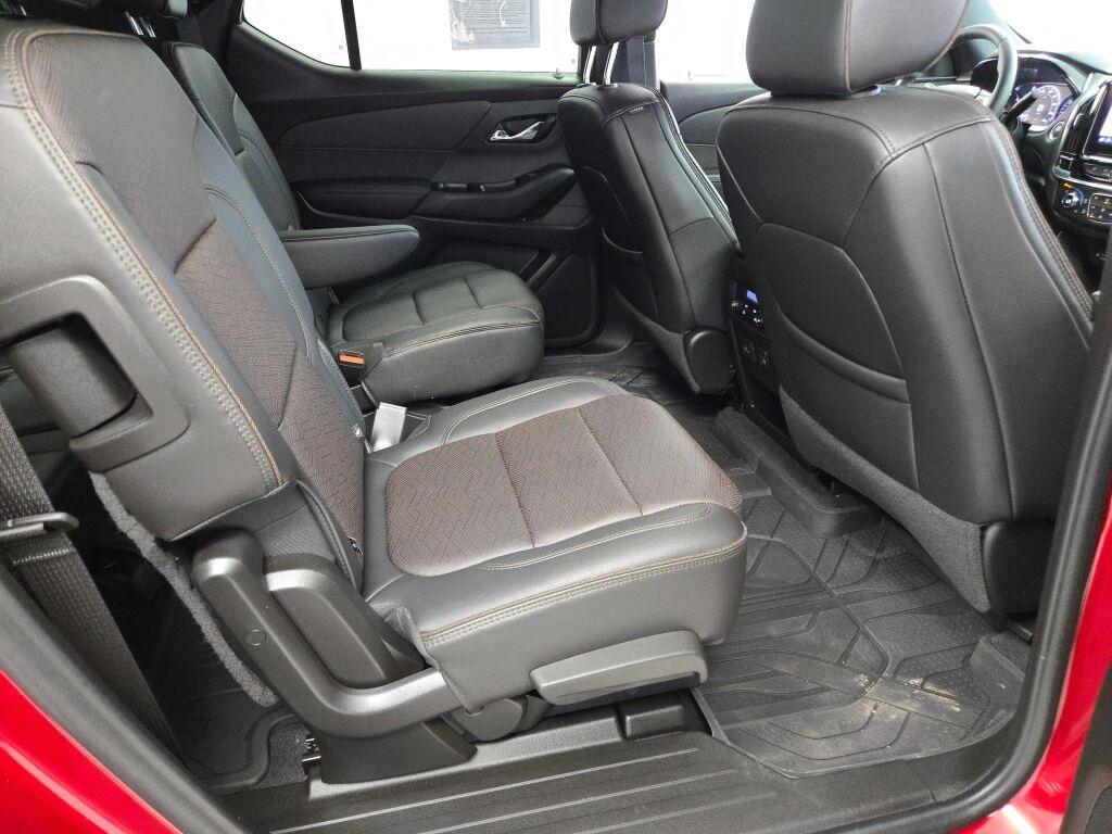 used 2023 Chevrolet Traverse car, priced at $35,164