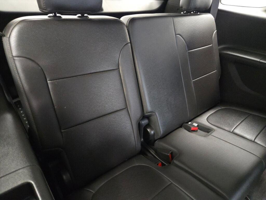 used 2023 Chevrolet Traverse car, priced at $35,164