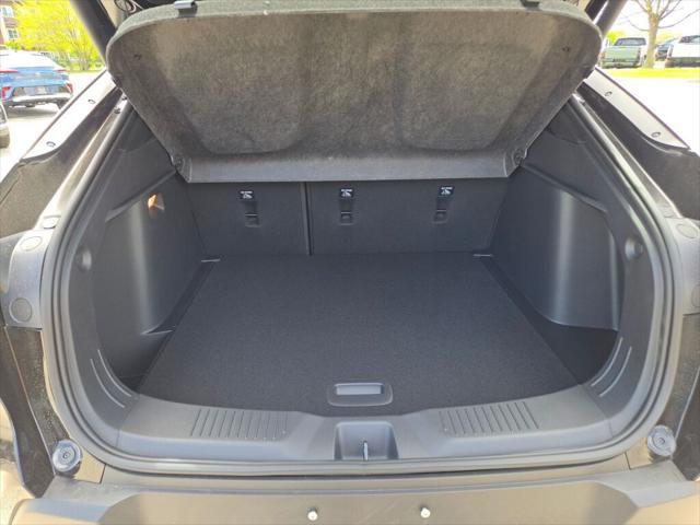 new 2025 Buick Envista car, priced at $26,957