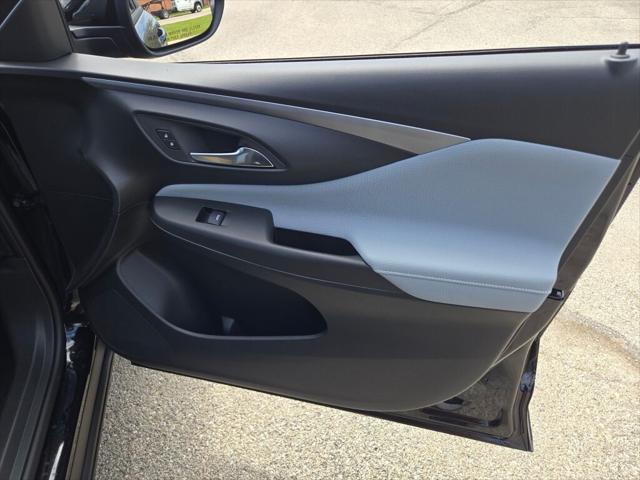 new 2025 Buick Envista car, priced at $26,957