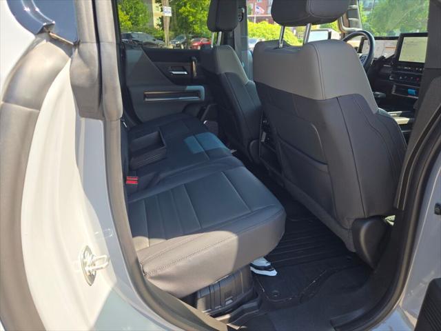 new 2025 GMC HUMMER EV Pickup car, priced at $110,107