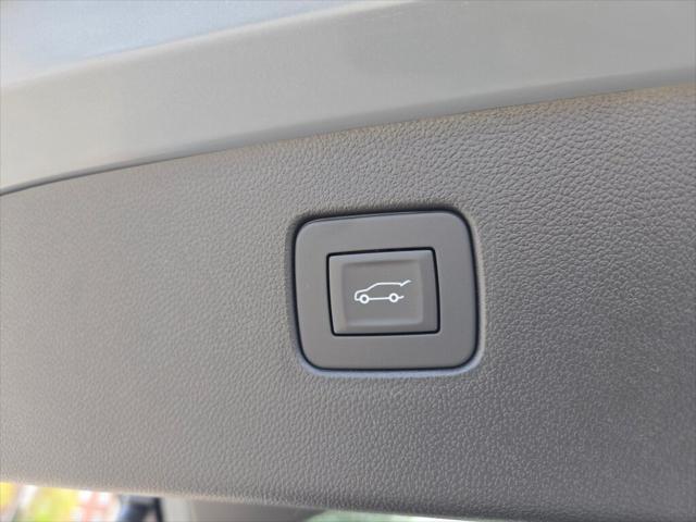 new 2025 Buick Envista car, priced at $26,957