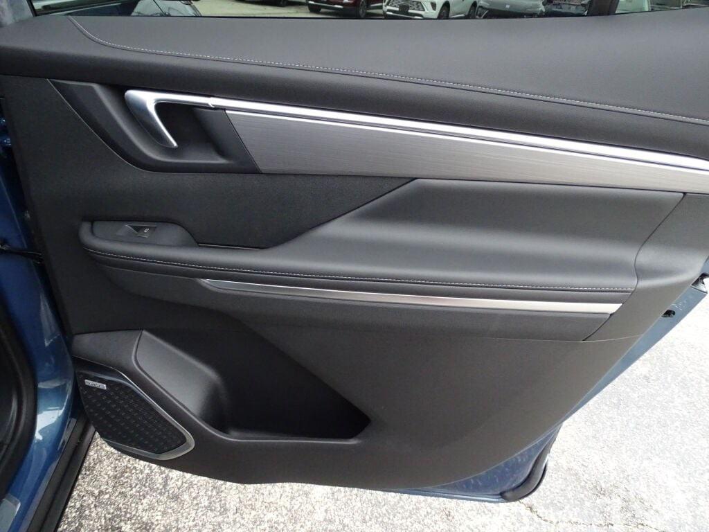 new 2025 Buick Enclave car, priced at $42,997