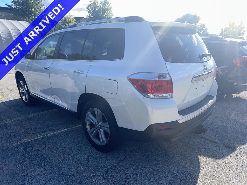 used 2013 Toyota Highlander car, priced at $15,800