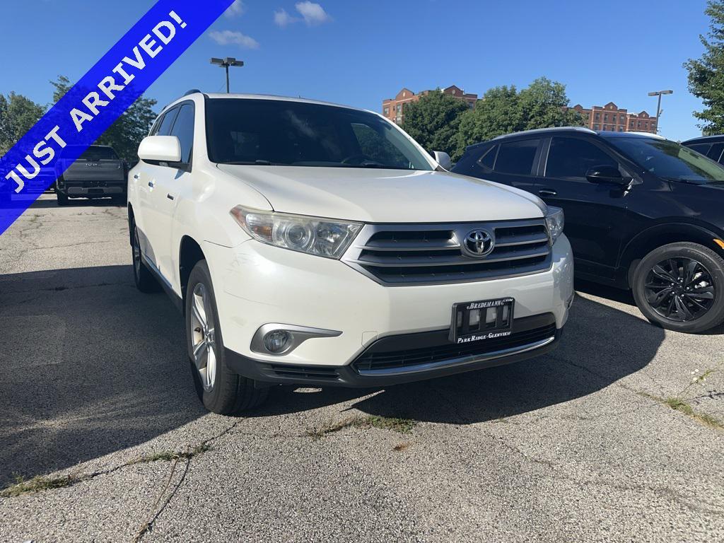 used 2013 Toyota Highlander car, priced at $15,800