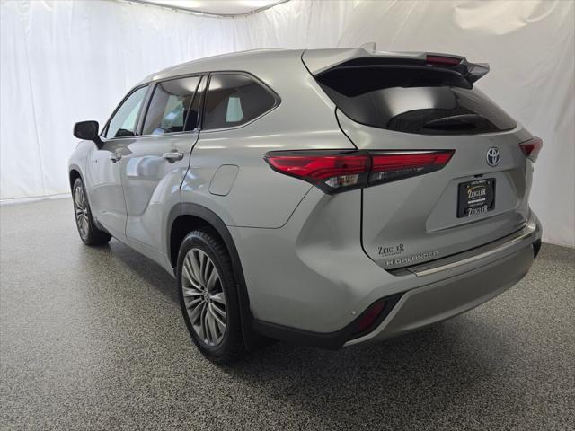 used 2020 Toyota Highlander Hybrid car, priced at $40,990