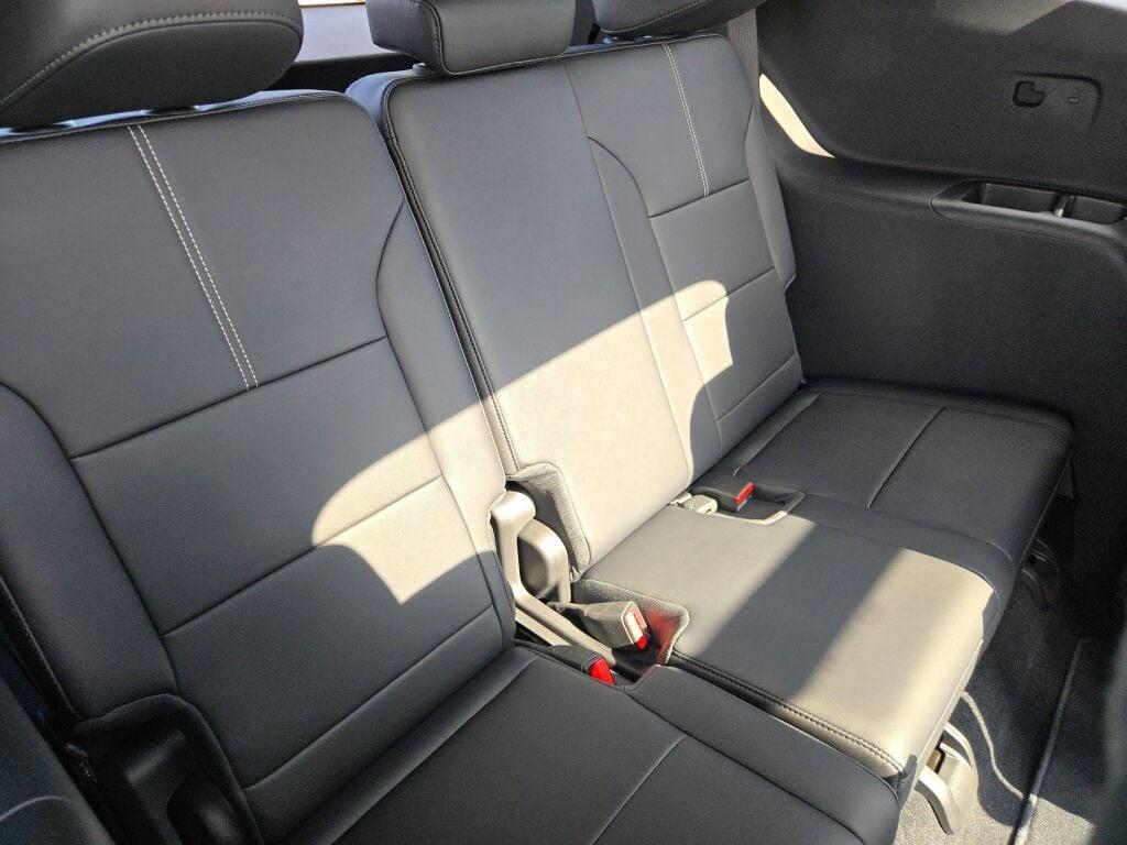 new 2025 GMC Acadia car, priced at $44,997