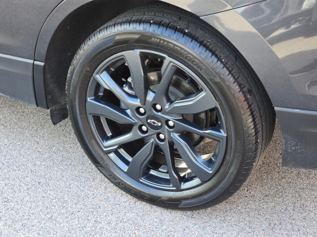 used 2022 Chevrolet Equinox car, priced at $22,399