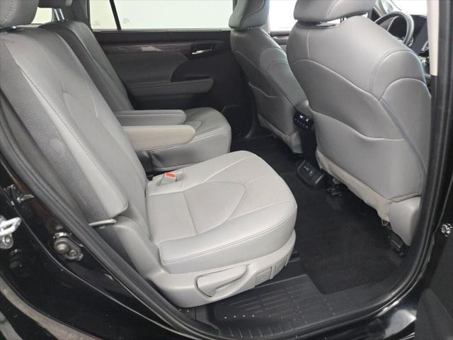 used 2022 Toyota Highlander car, priced at $40,819