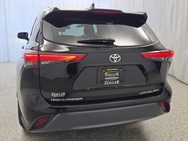 used 2022 Toyota Highlander car, priced at $40,819
