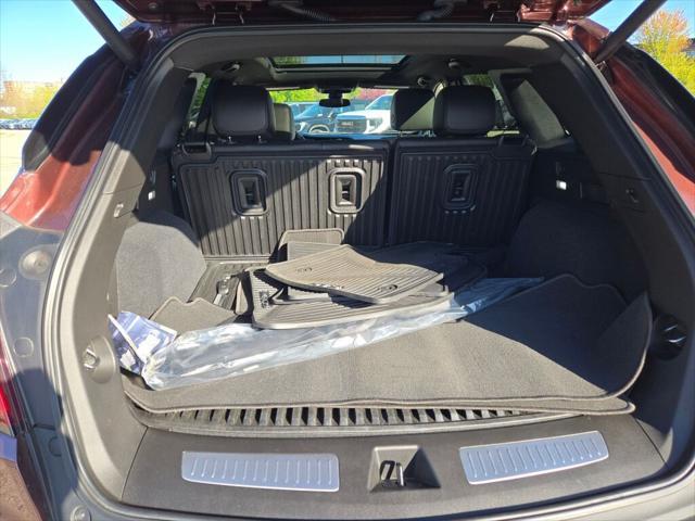 used 2022 Cadillac XT5 car, priced at $34,466