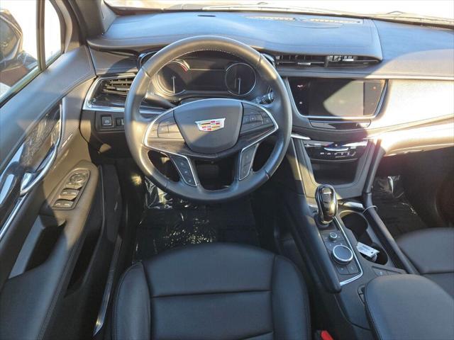 used 2022 Cadillac XT5 car, priced at $34,466
