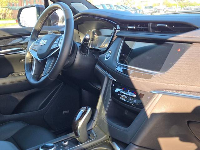 used 2022 Cadillac XT5 car, priced at $34,466