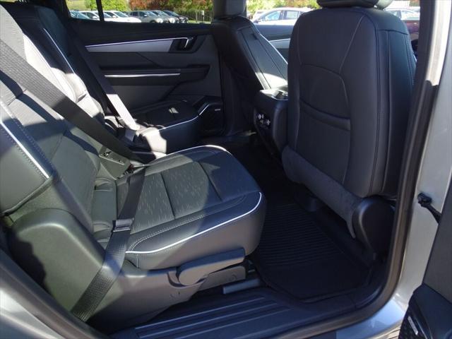 new 2025 Buick Enclave car, priced at $47,997