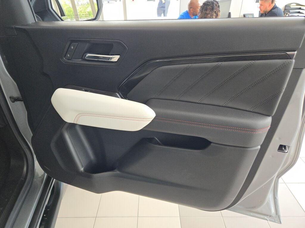 new 2025 GMC Canyon car, priced at $52,345