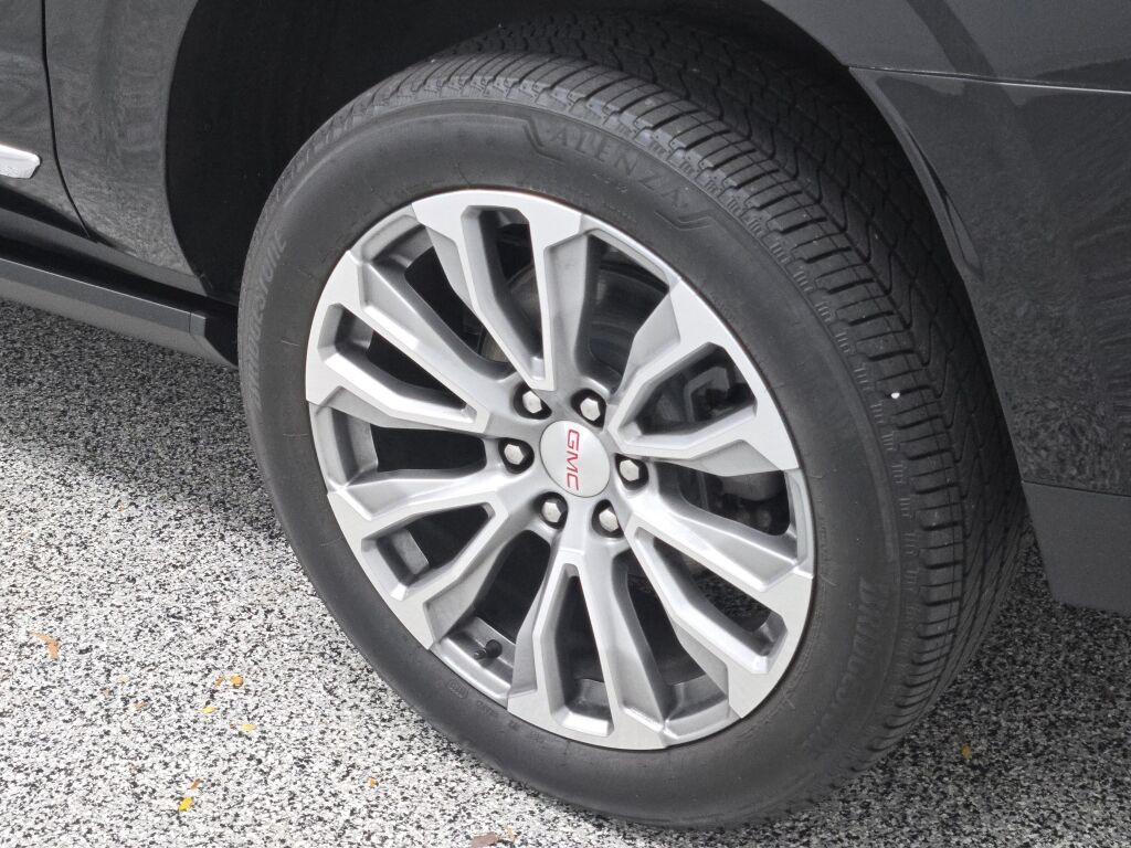 used 2021 GMC Yukon XL car, priced at $51,599