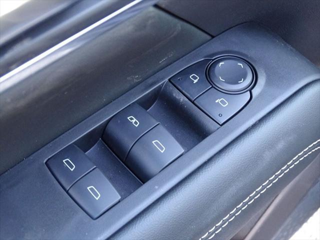 new 2025 GMC Terrain car, priced at $31,246