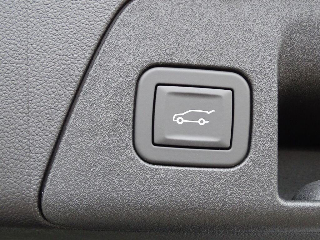 new 2025 Buick Envision car, priced at $36,997