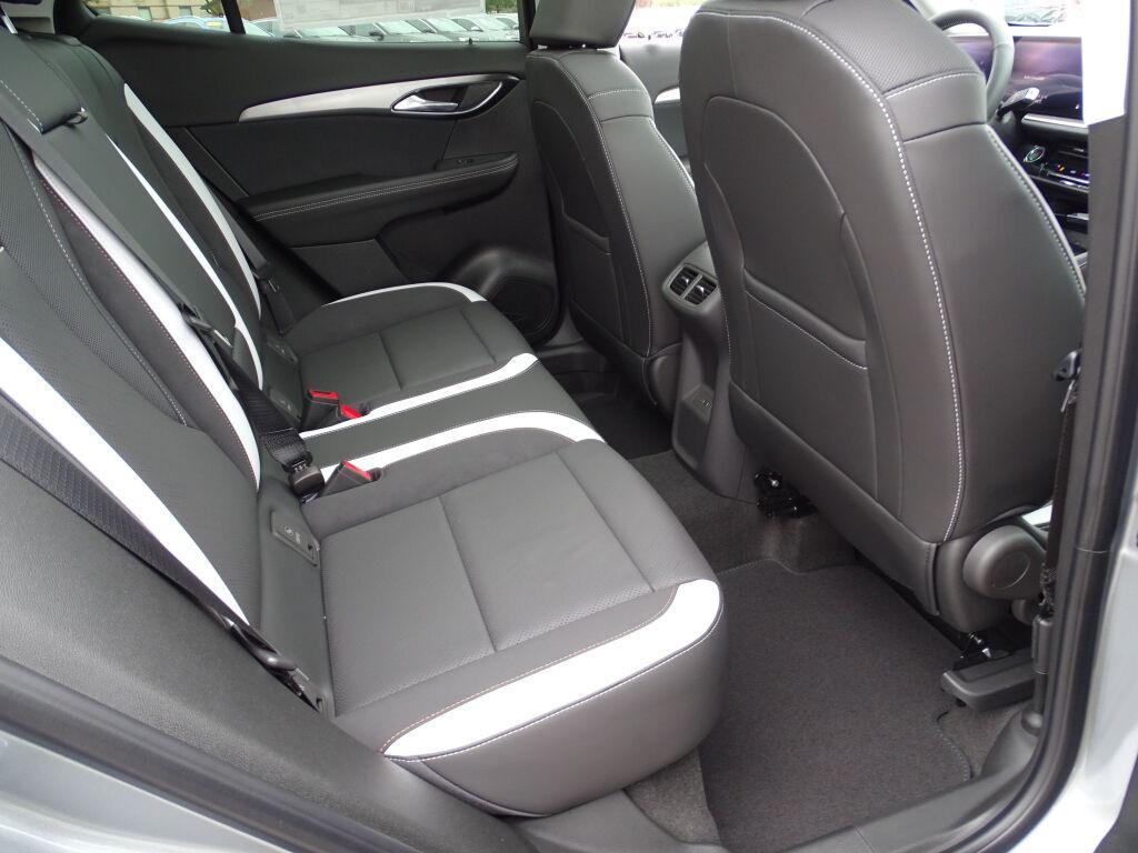 new 2025 Buick Envision car, priced at $36,997