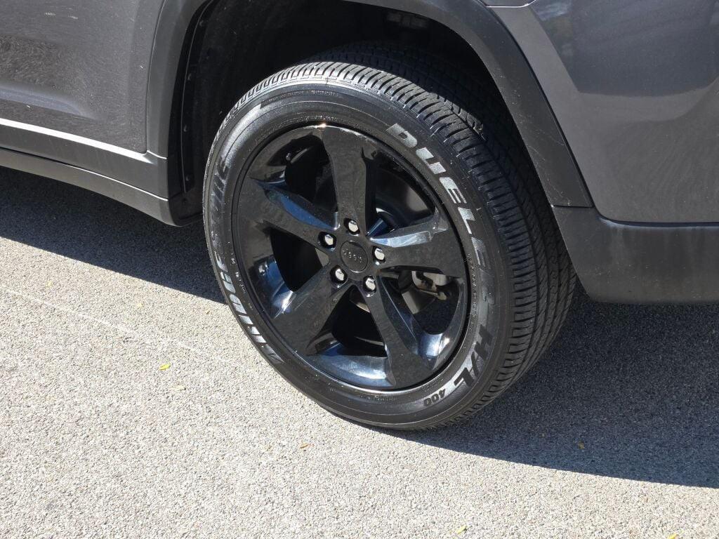 used 2024 Jeep Grand Cherokee car, priced at $33,499