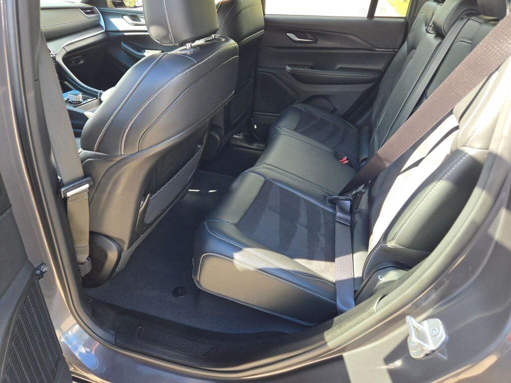 used 2024 Jeep Grand Cherokee car, priced at $33,499