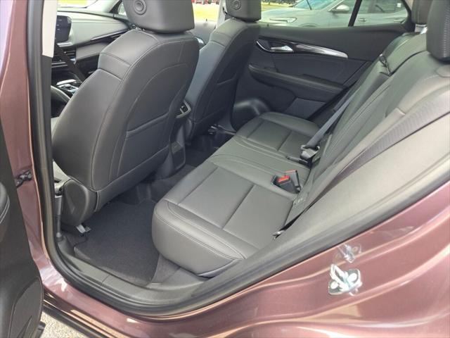 new 2025 Buick Envision car, priced at $39,276