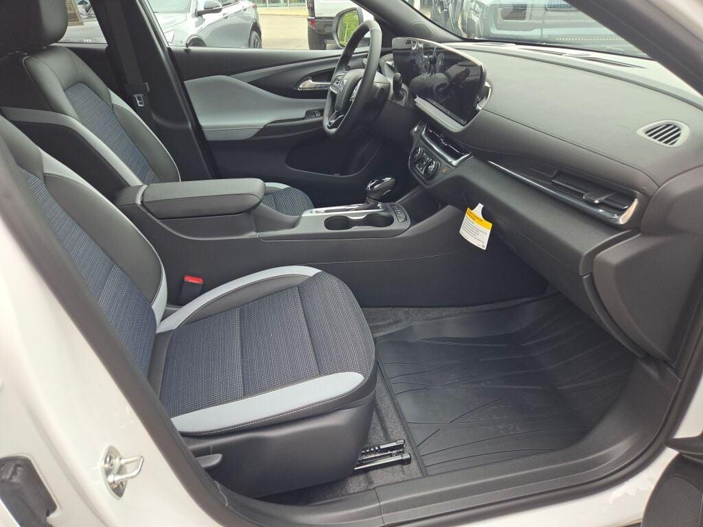 new 2025 Buick Envista car, priced at $22,997