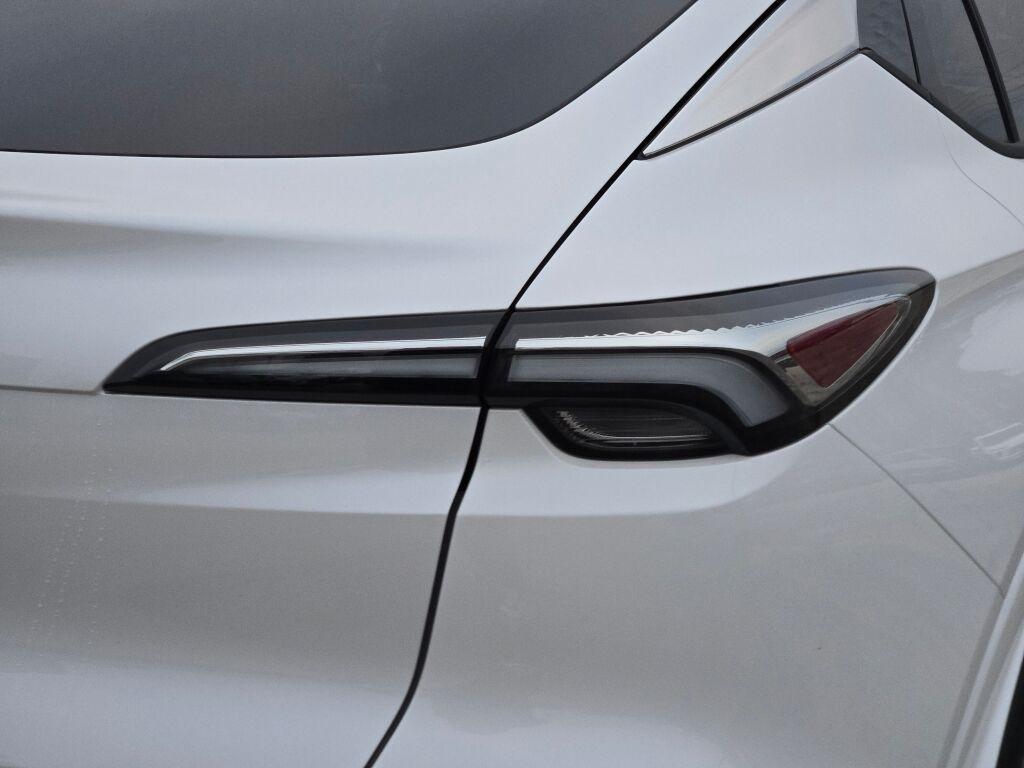 new 2025 Buick Envista car, priced at $28,997