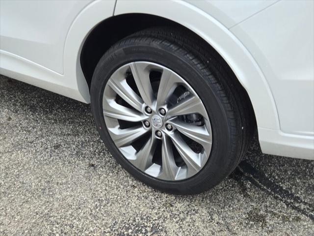 new 2025 Buick Envista car, priced at $28,997