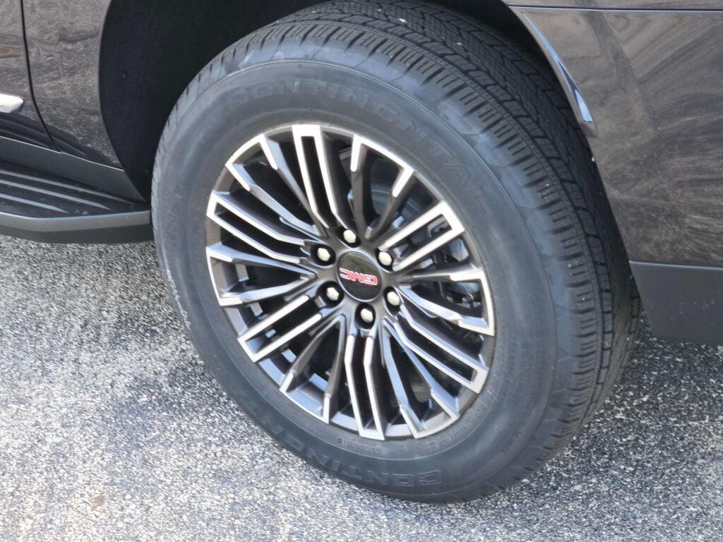 new 2025 GMC Yukon XL car, priced at $72,352