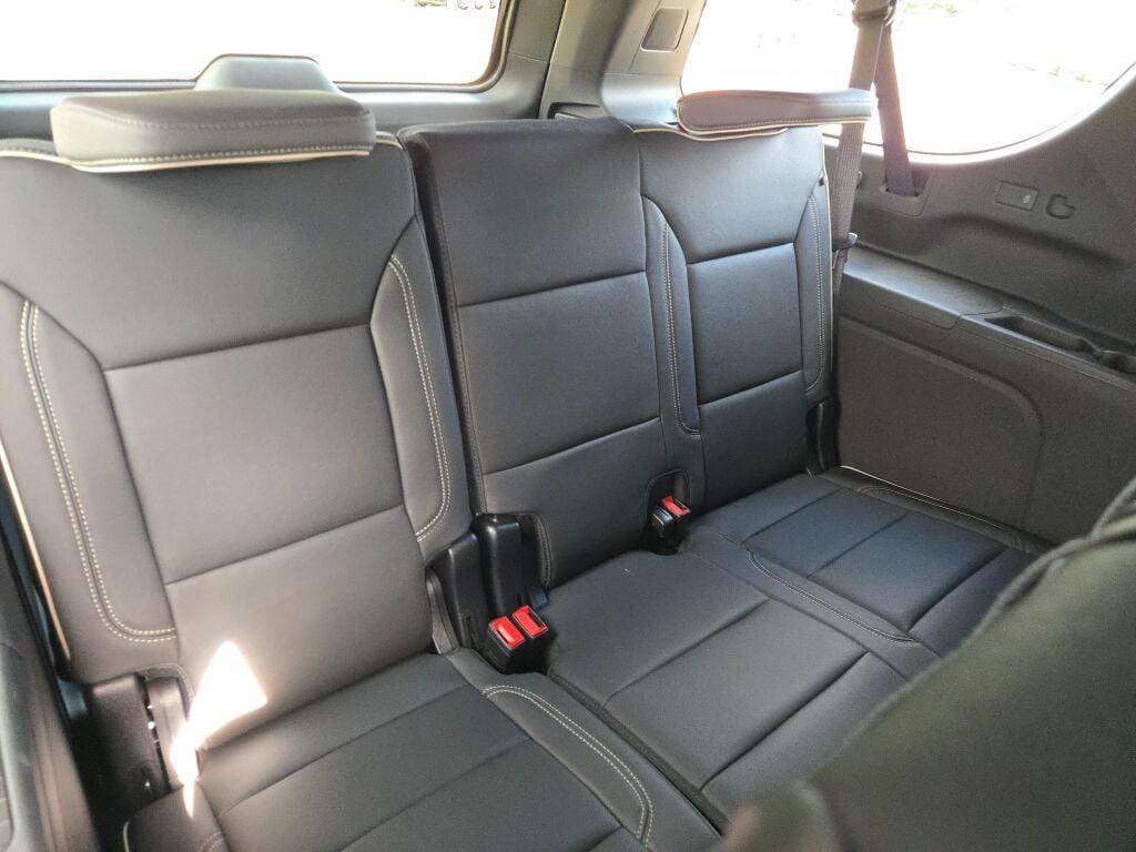 new 2025 GMC Yukon XL car, priced at $72,352