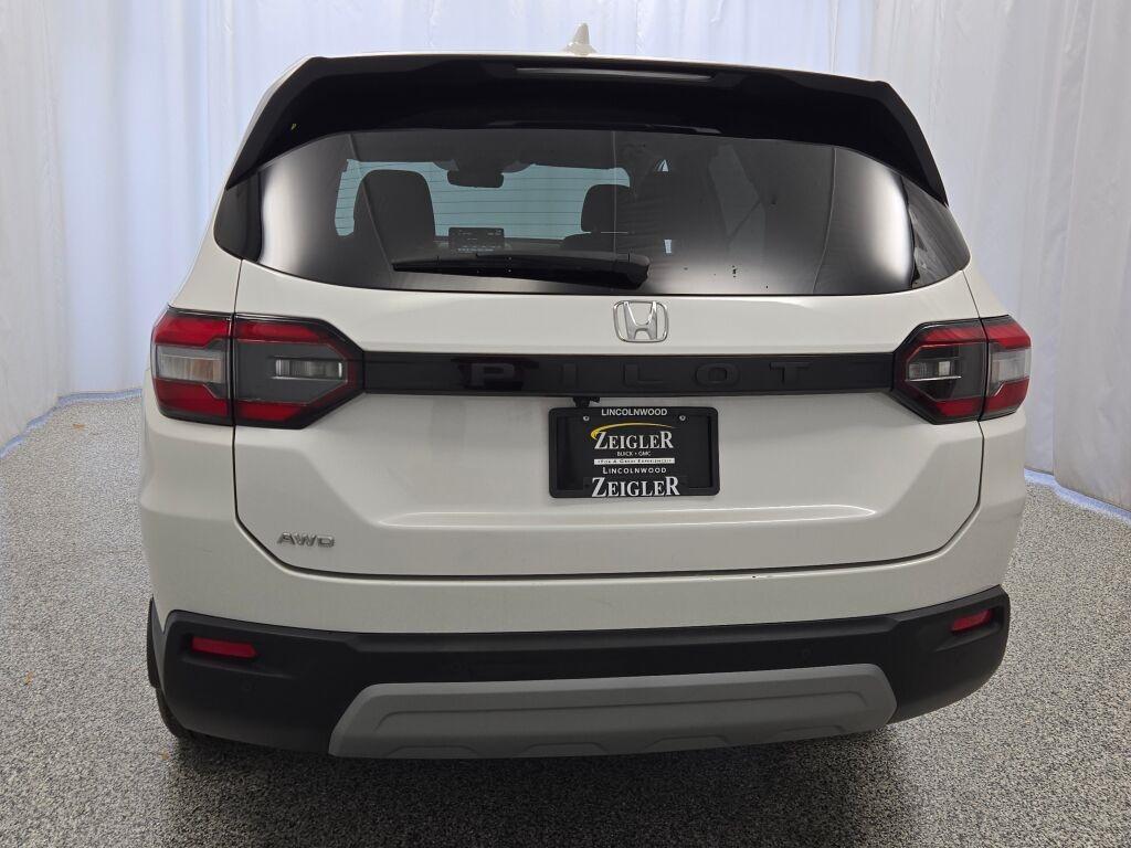 used 2023 Honda Pilot car, priced at $37,754