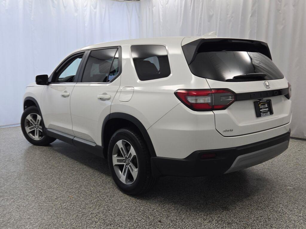 used 2023 Honda Pilot car, priced at $37,754