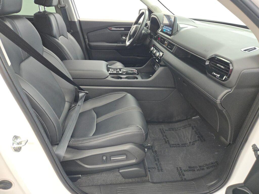used 2023 Honda Pilot car, priced at $37,754