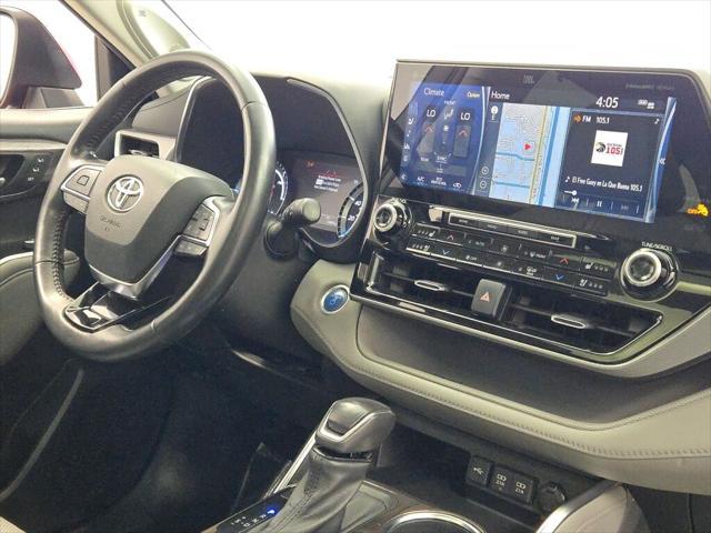 used 2021 Toyota Highlander Hybrid car, priced at $37,950