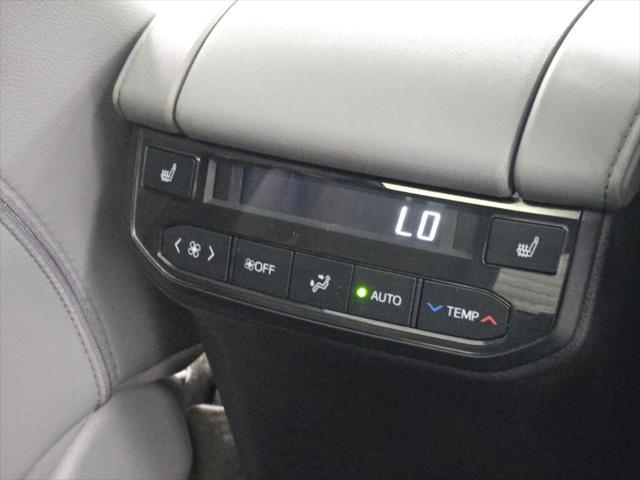 used 2021 Toyota Highlander Hybrid car, priced at $36,516