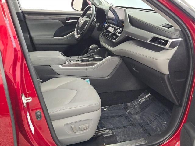 used 2021 Toyota Highlander Hybrid car, priced at $36,516